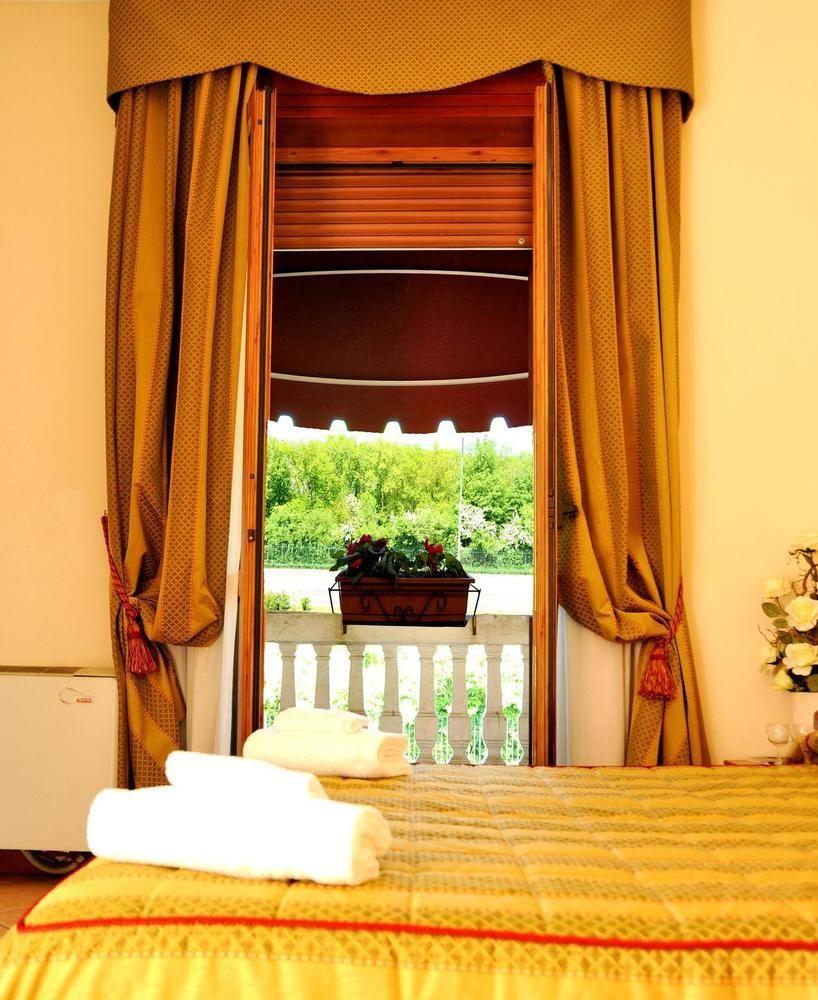 Hotel San Siro Fiera Milánó Kültér fotó