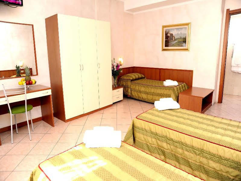 Hotel San Siro Fiera Milánó Kültér fotó